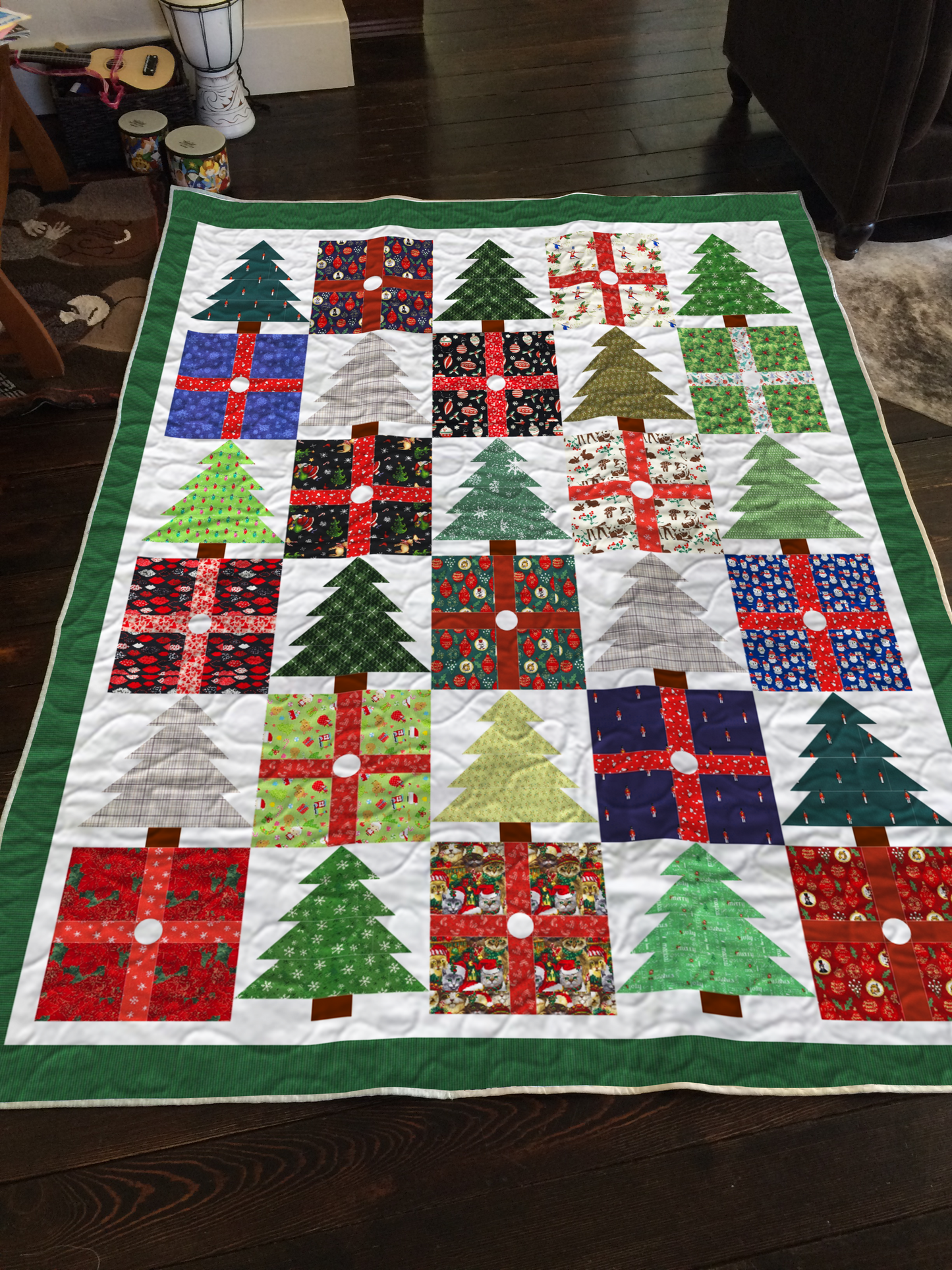 Gifts Under the Tree Quilt Pattern